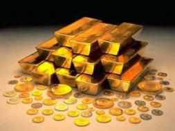 Alt�n, 13 y�l�n en k�t� d�nemini ya��yor